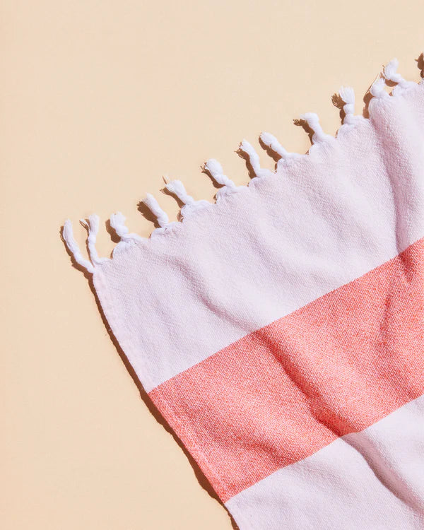 FEATHER WEIGHT TOWEL