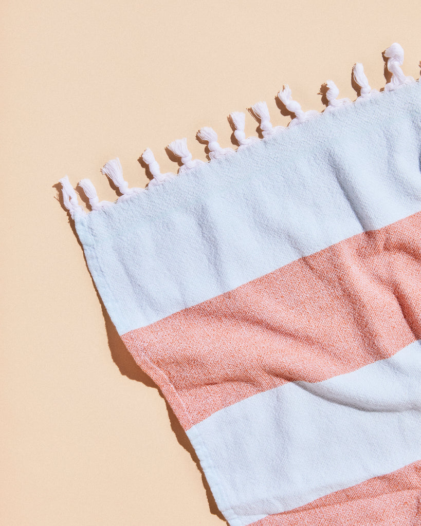 FEATHER WEIGHT TOWEL