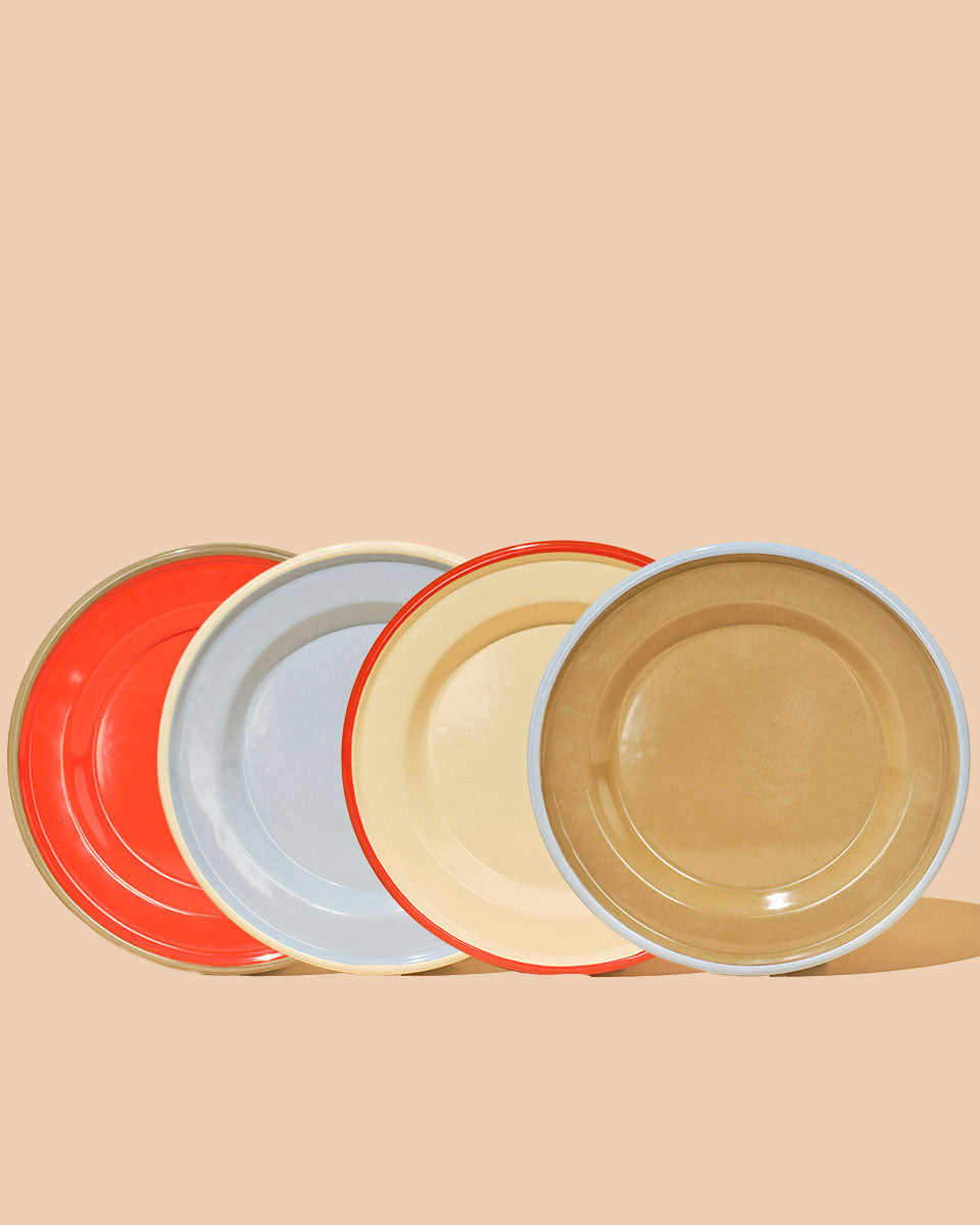 ENAMELWARE PLATE SET