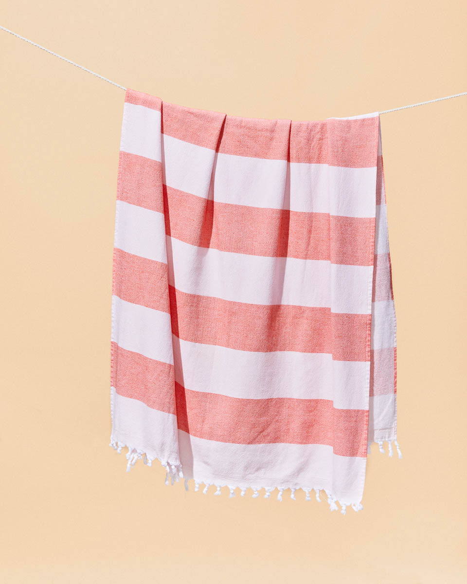 FEATHER WEIGHT TOWEL