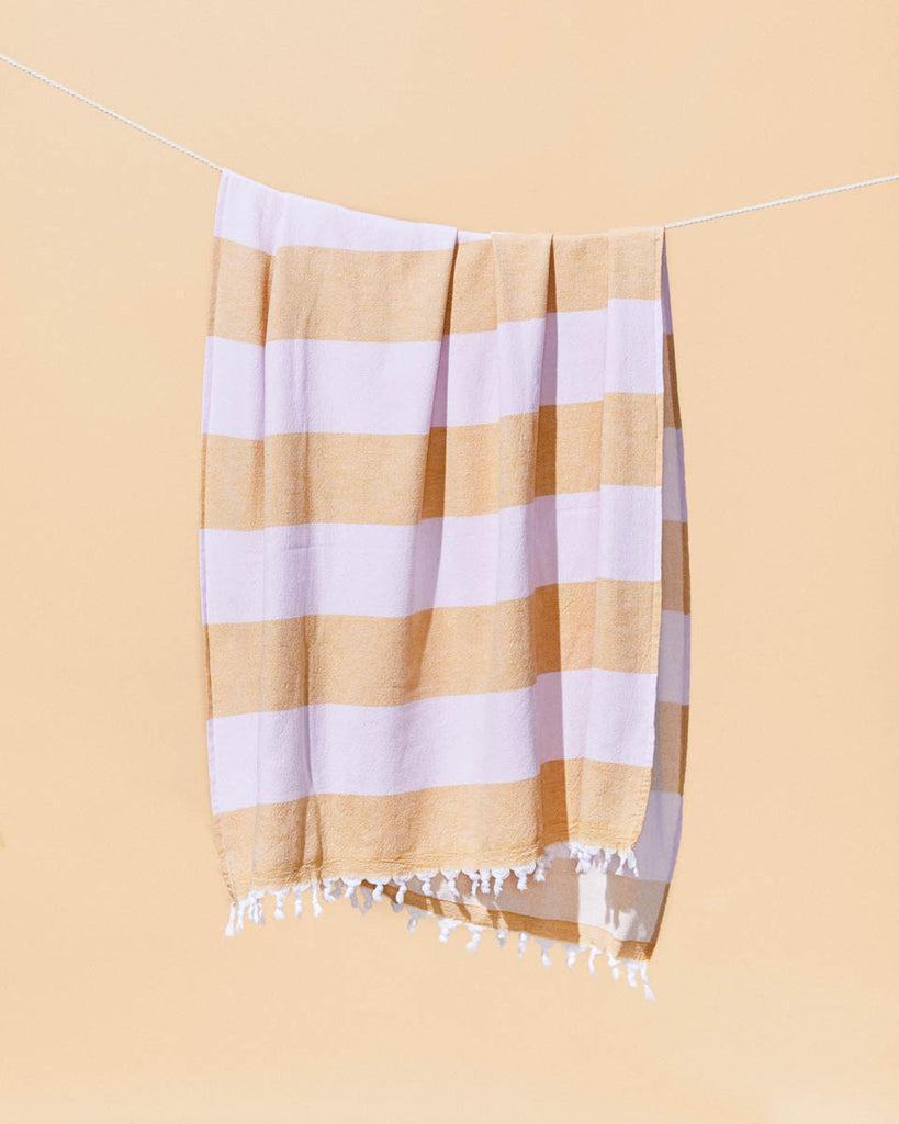 FEATHER WEIGHT TOWEL