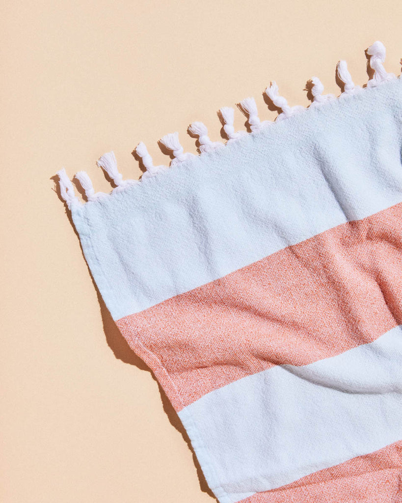 FEATHER WEIGHT TOWEL