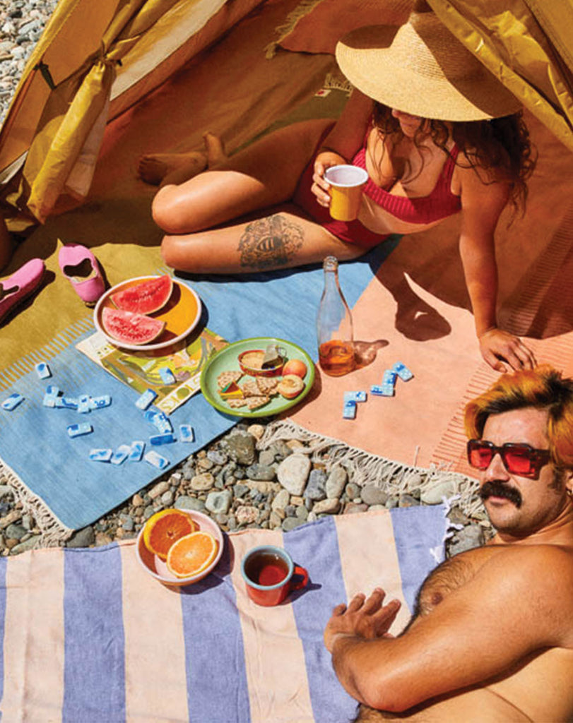 FEATHER WEIGHT TOWEL